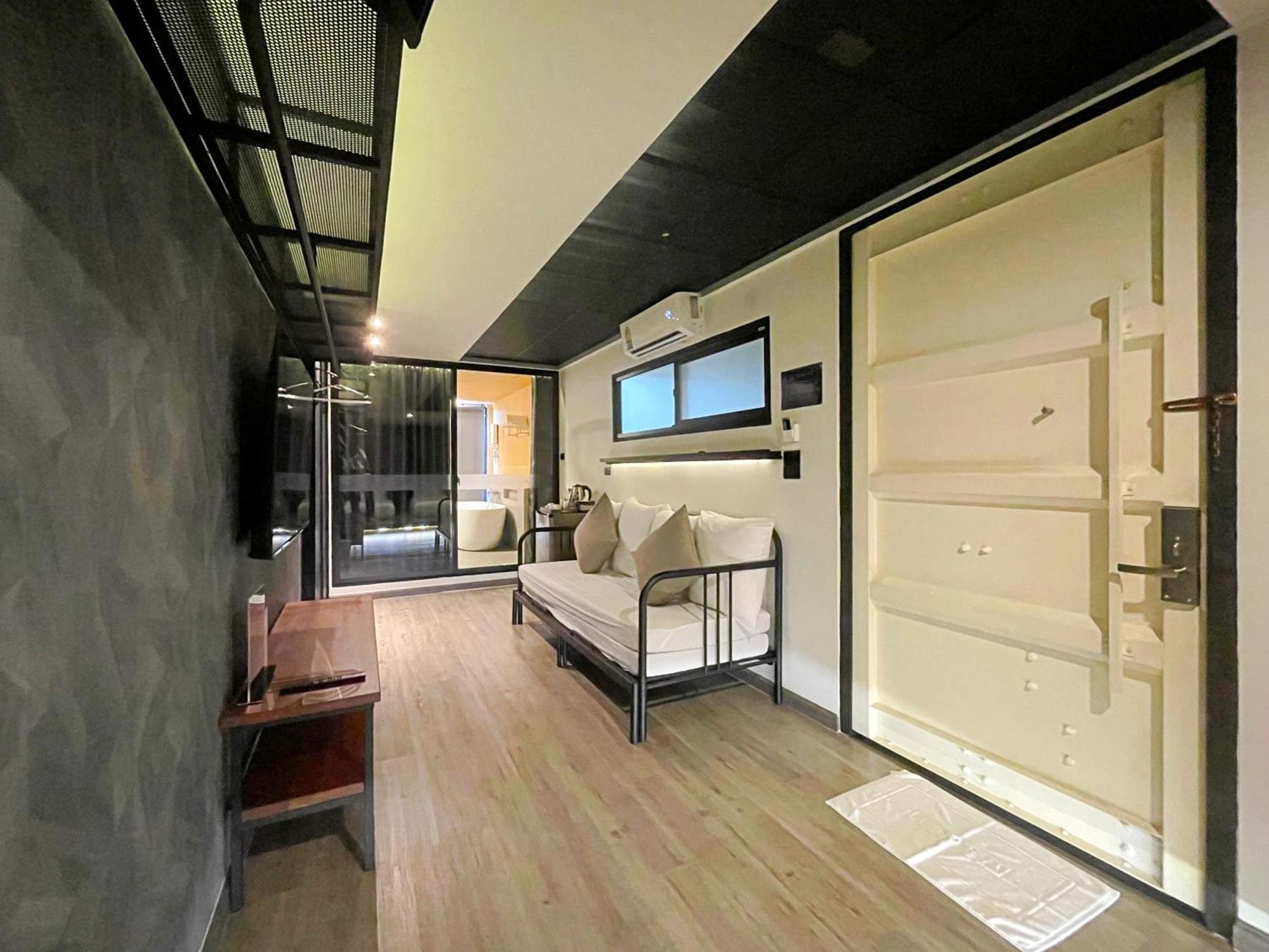 Hotel Nights In A Box Ban Muang  Habitación foto